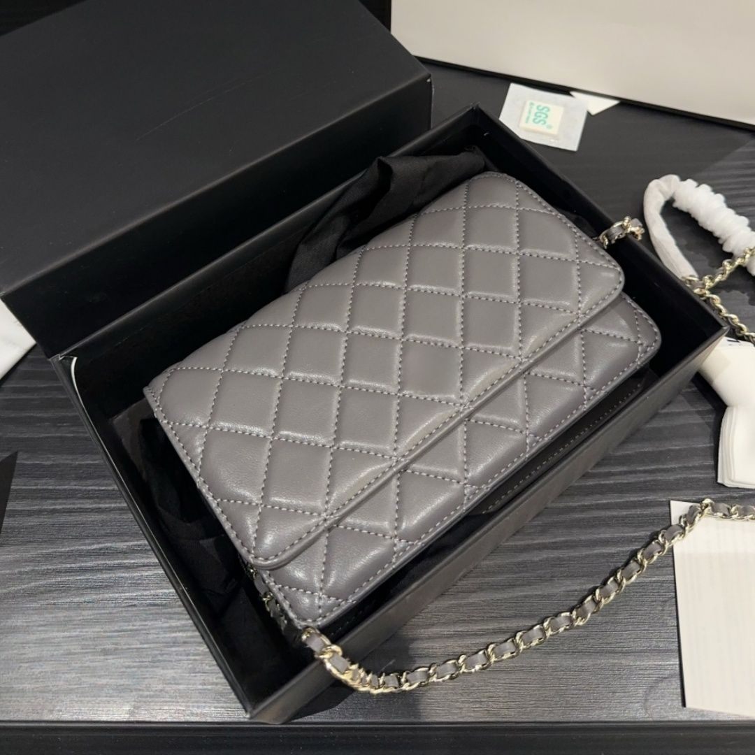 Top Designer Crossbody Bag Ladies Small Handle Tote Bag with Chain Strap Mini Burgundy High Quality Leather Shoulder Bag Diamond Lattice Caviar Flap Bag