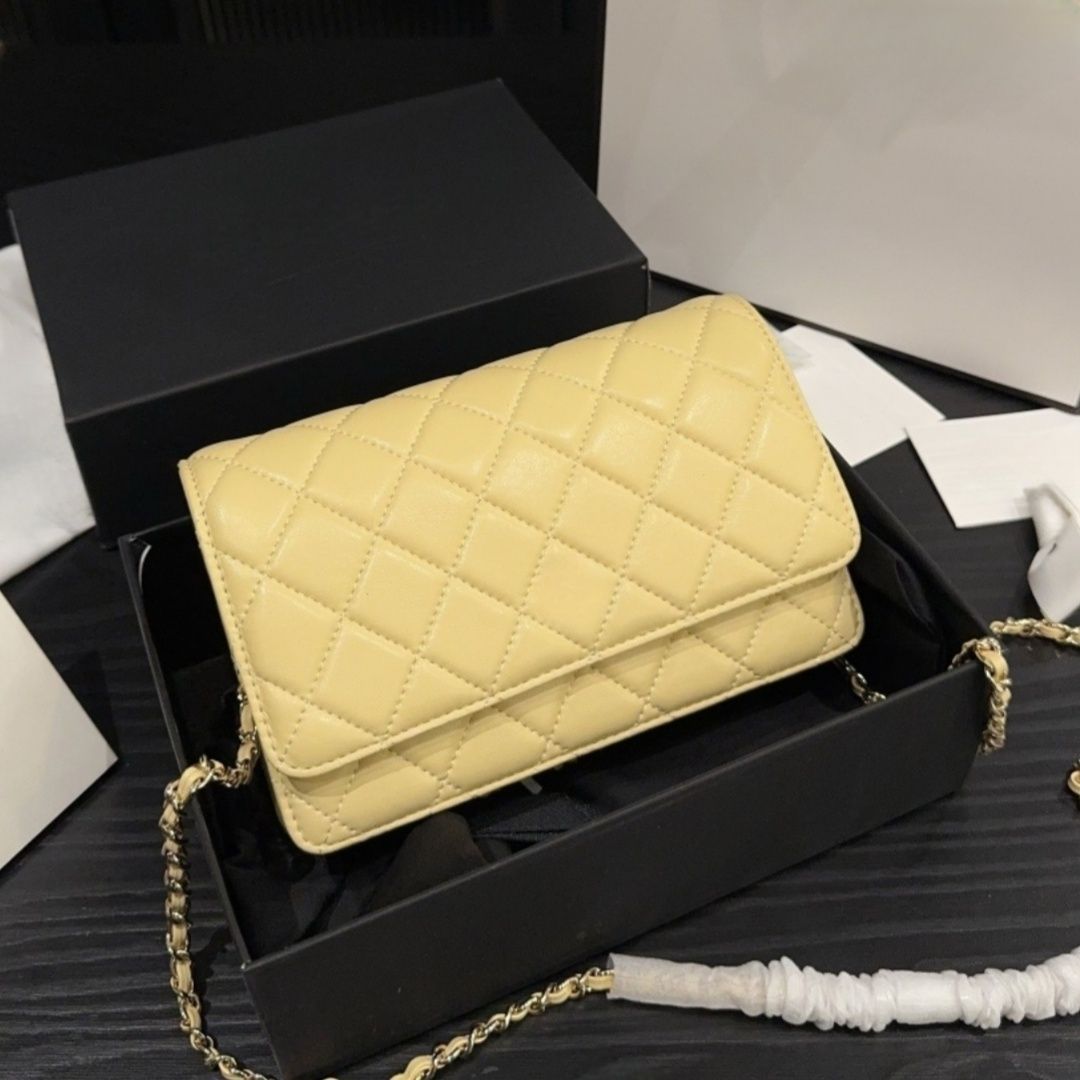 Top Designer Crossbody Bag Ladies Small Handle Tote Bag with Chain Strap Mini Burgundy High Quality Leather Shoulder Bag Diamond Lattice Caviar Flap Bag